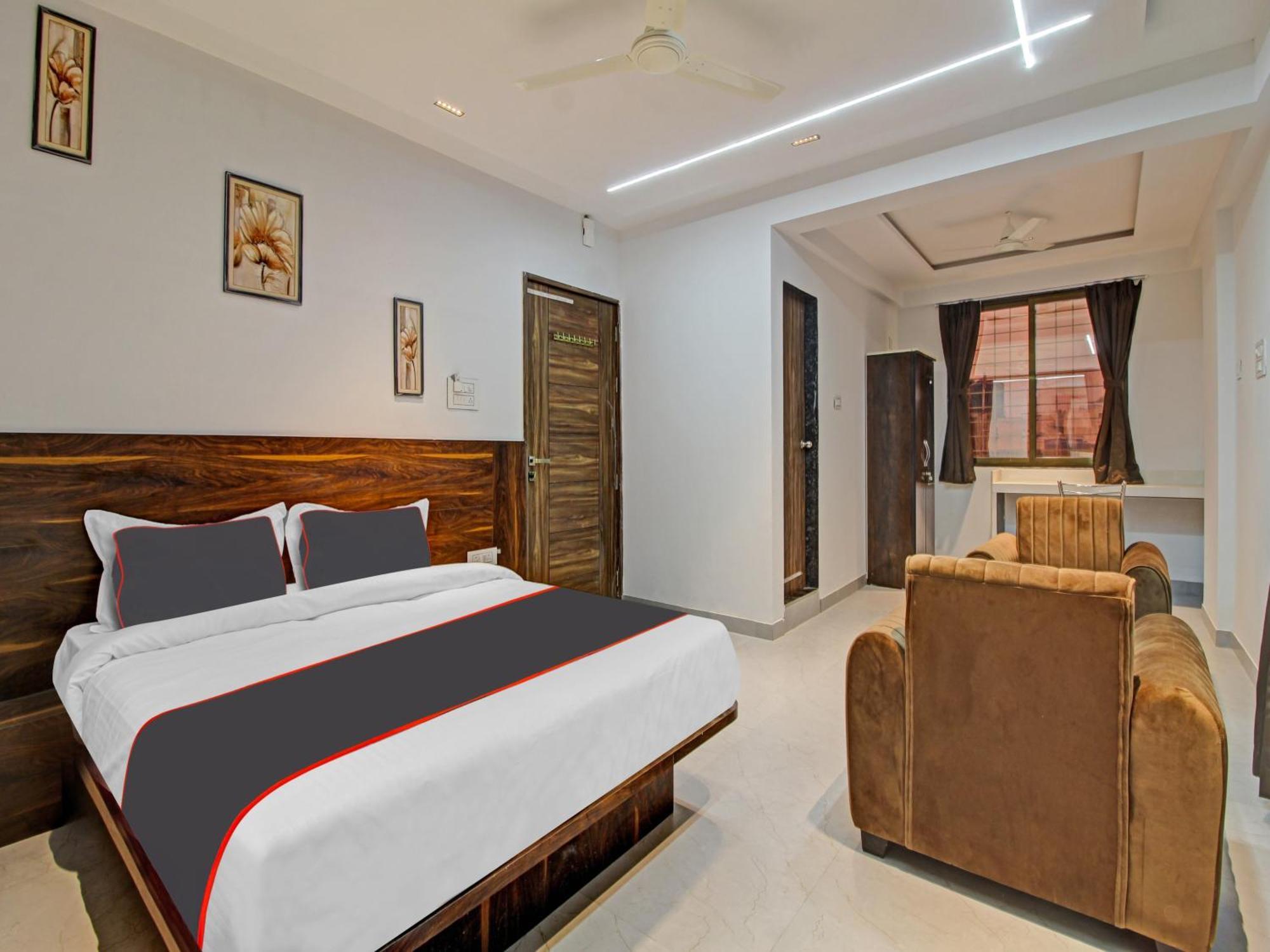 Collection O Crystal Hotel Pimpri-Chinchwad Екстериор снимка