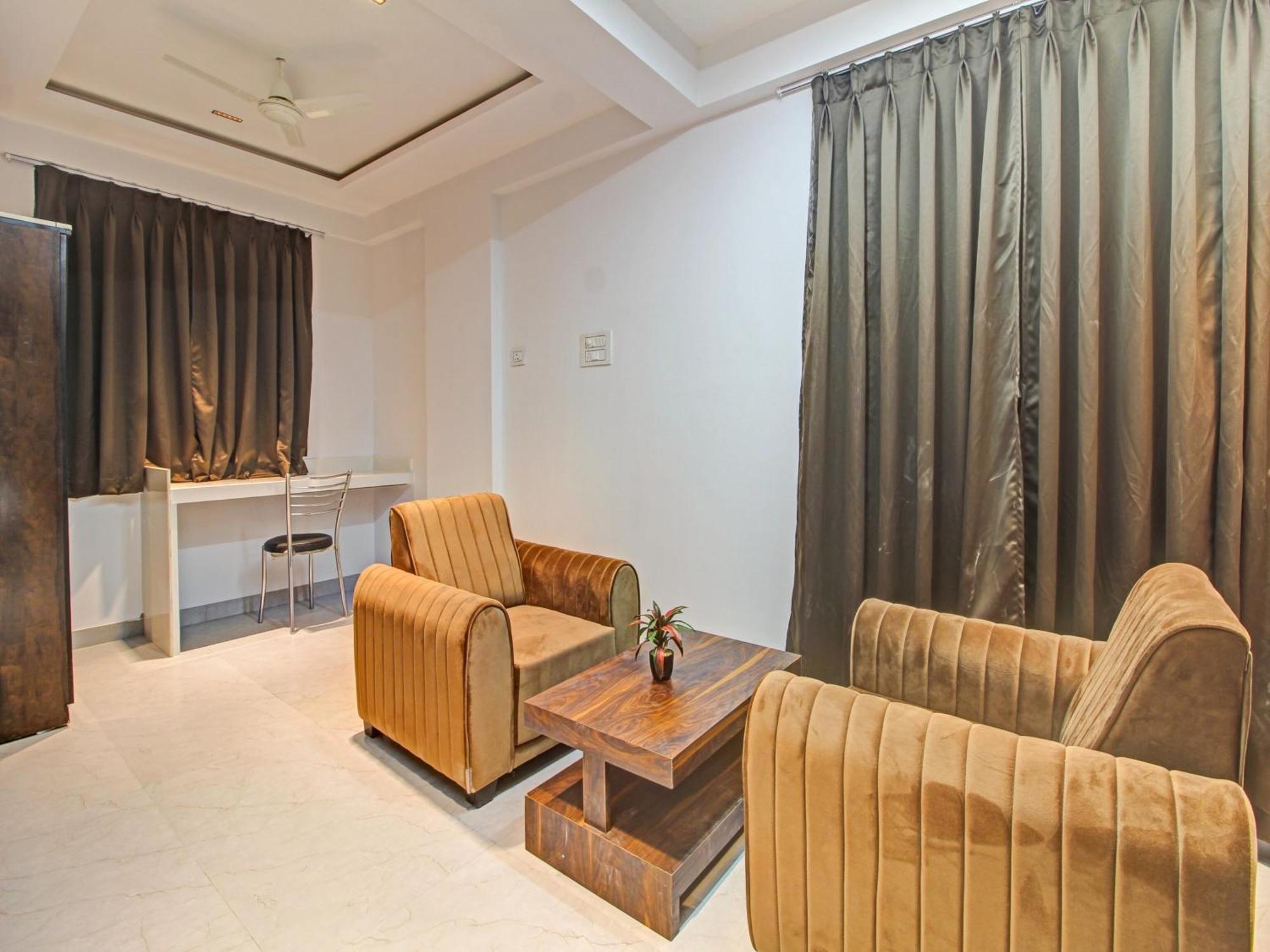 Collection O Crystal Hotel Pimpri-Chinchwad Екстериор снимка